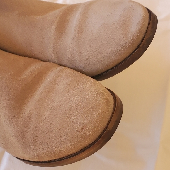 Toms Ella Tan Suede Chelsea Sz. 10 Ankle Boot - Picture 2 of 10